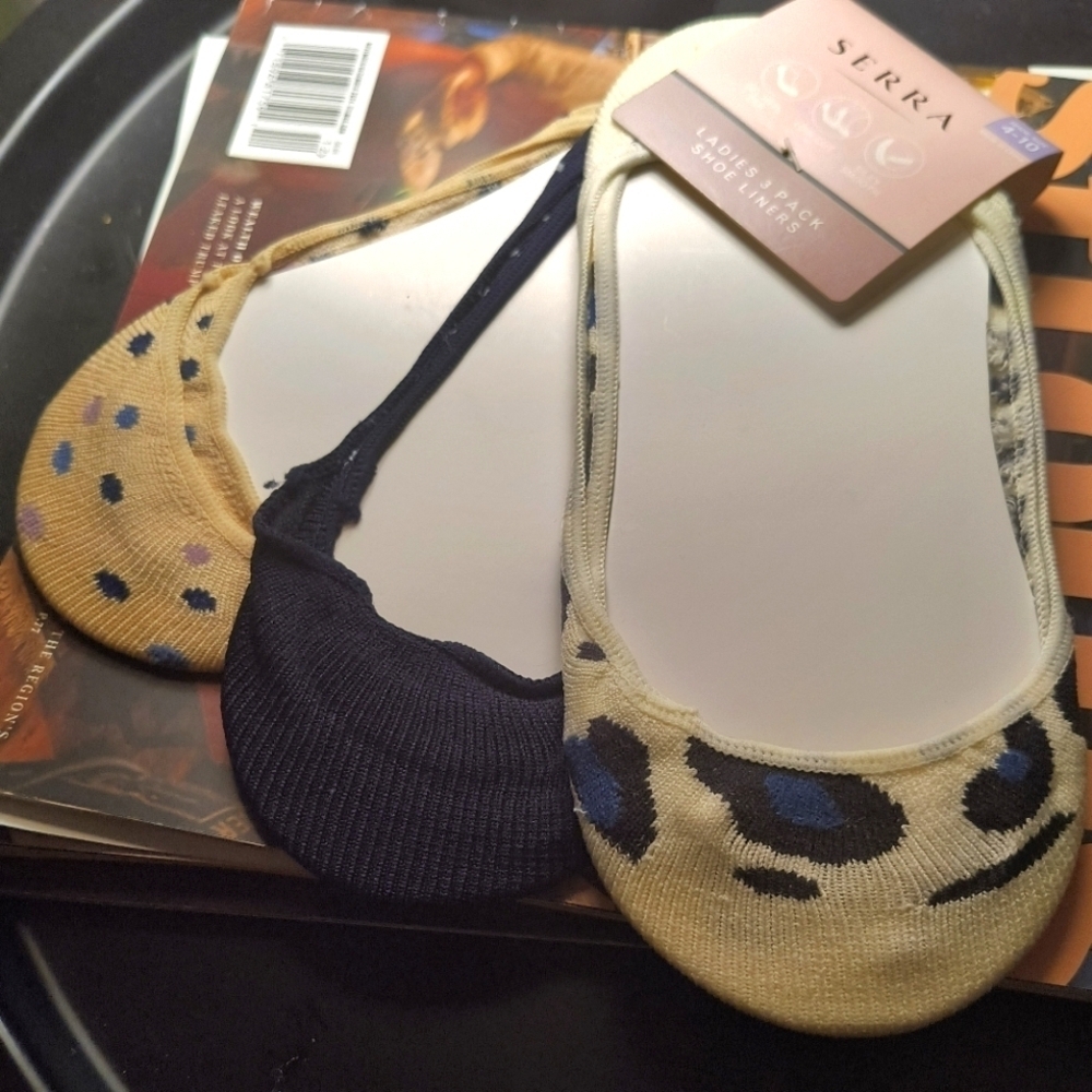 Serra women's leopard print three pack sock liners polka dot tan blue shoe size